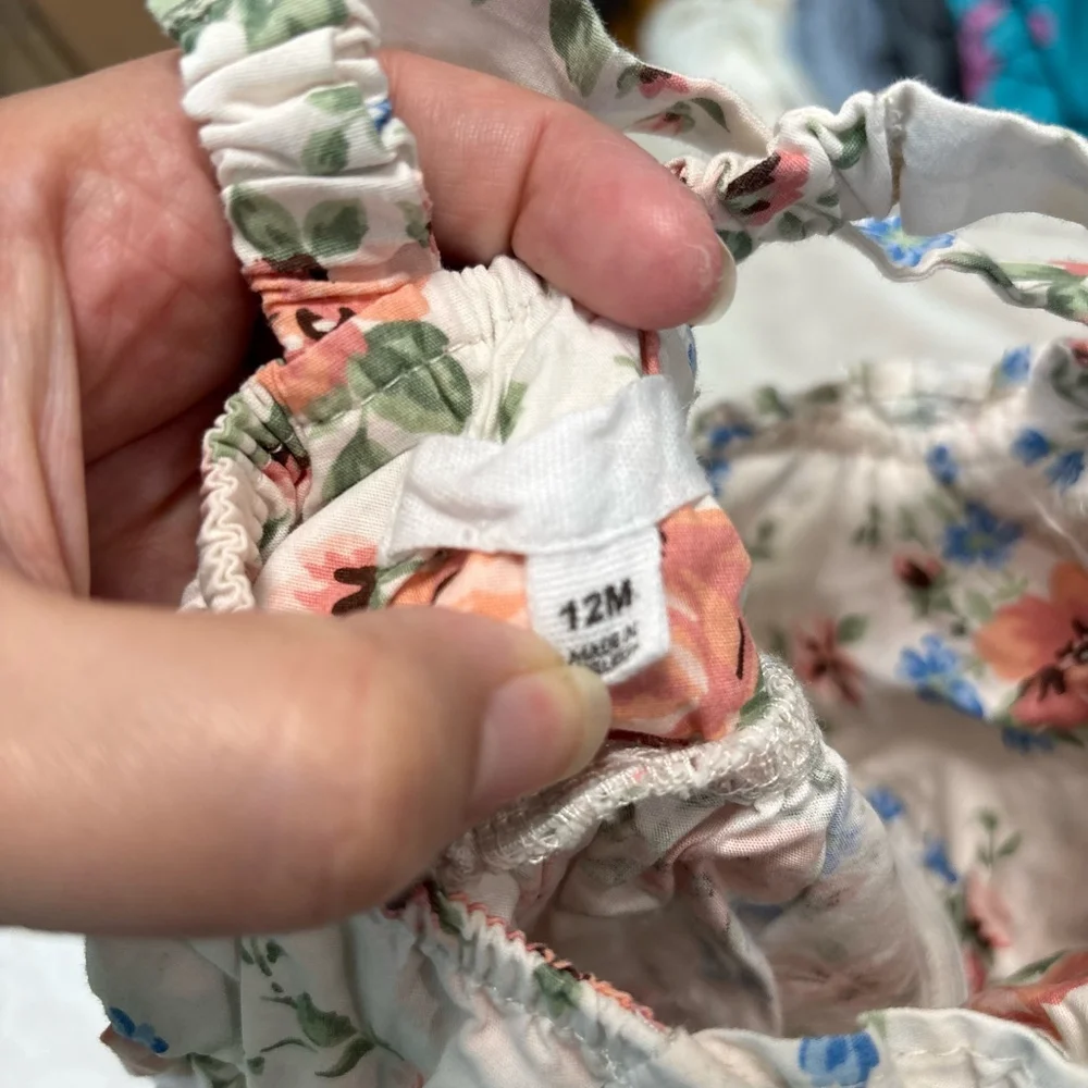 Baby girl summer floral Dress Size 12M White Floral matching diaper cover
